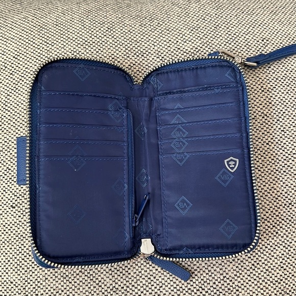 Vera Bradley RFID Smartphone Wallet Santiago Woven - Picture 4 of 6